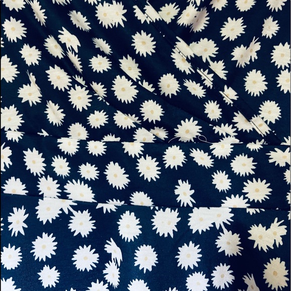 NWT Dress Short Sleeve V Neck Tendency Navy Daisy Floral Size Small Summer Party - Picture 3 of 7